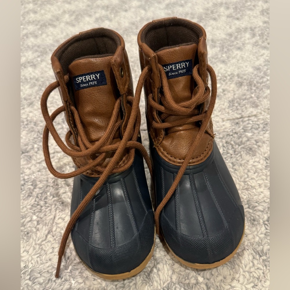 Sperry Port Boot Youth size 6M